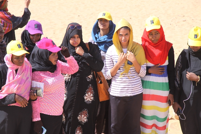 Studentky chartúmské ženské univerzity při exkurzi na našem výzkumu